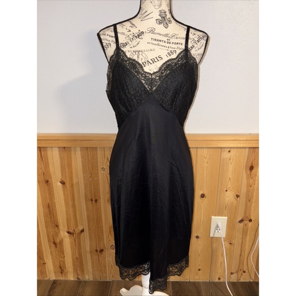 Munsingwear Other - 60s VTG Vassarette Slip Dress 36 Black  Nylon Lace USA Made Munsingwear